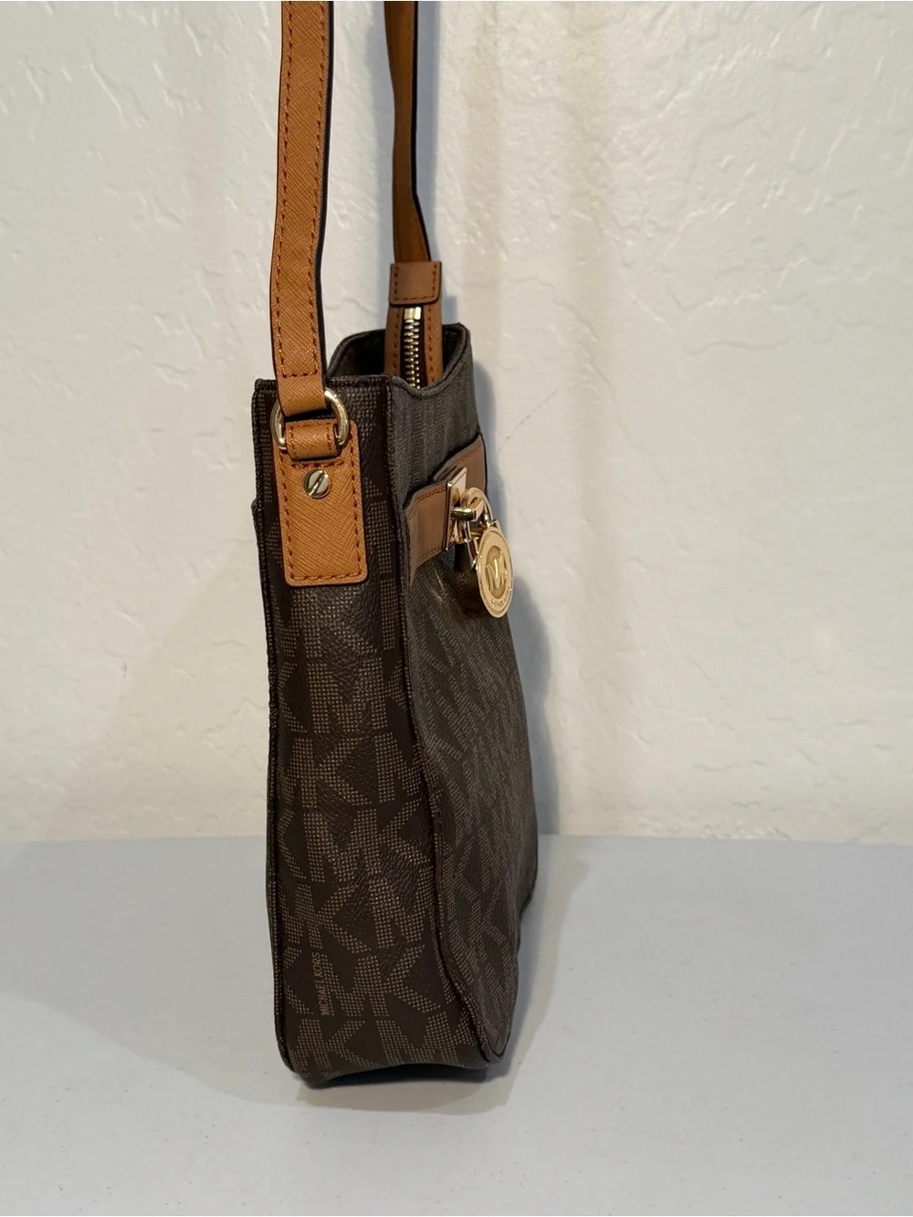 Michael Kors Hamilton Traveler Crossbody